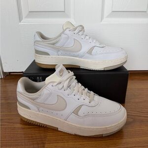 Nike Women’s Gamma Force Sneakers, Size 11